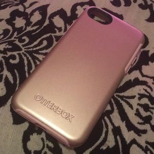 Rose gold and light pink otter box case
